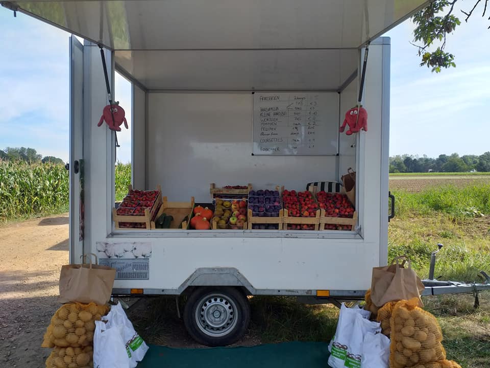 Onze verkoopstand vanaf mei tot eind september